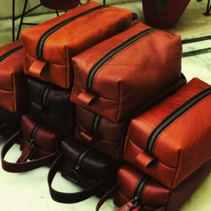 Leather Toiletry Kit  Manufacturers in Delhi